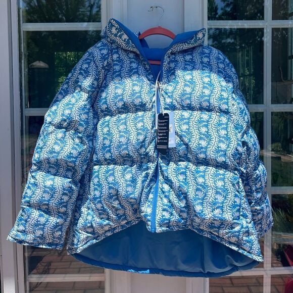 Hill House Reversible Edie Puffer Jacket in Blue Linear Floral NWT - Picture 10 of 16